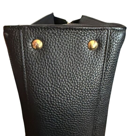 Salvadore Ferragamo Black Leather Tote Bag - Picture 11 of 17